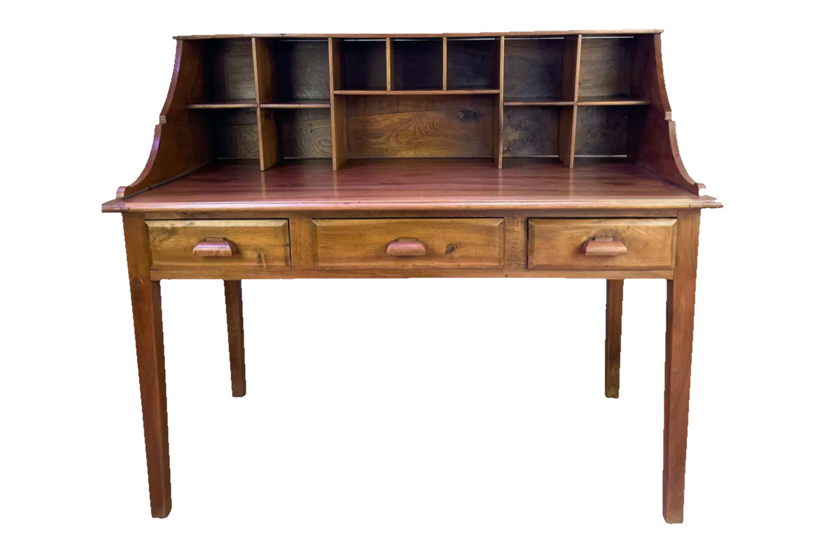 Bureau en noyer années 1940/50