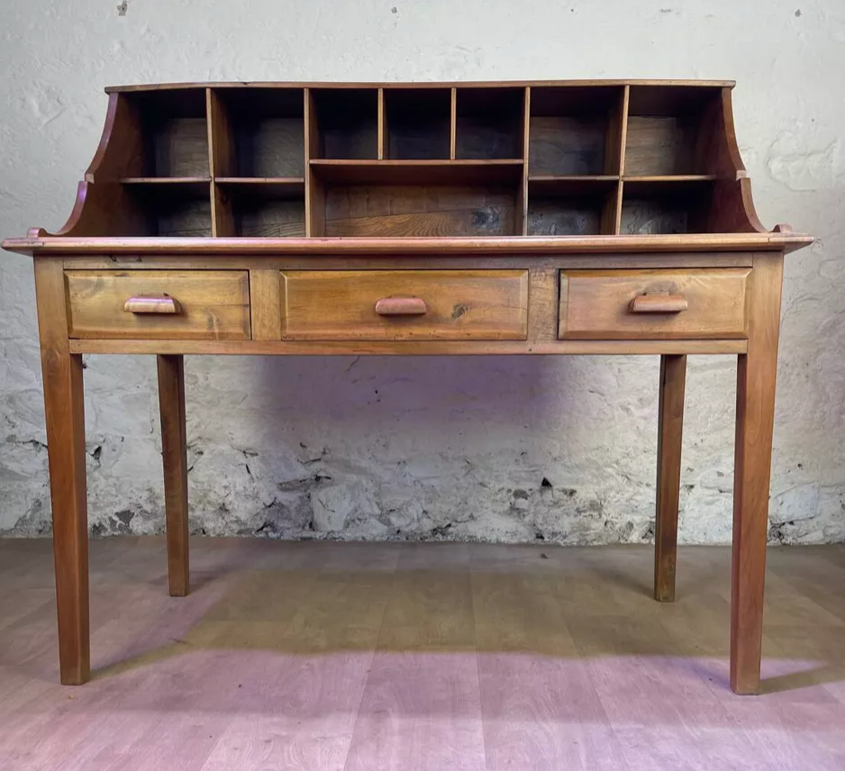 Bureau en noyer années 1940/50