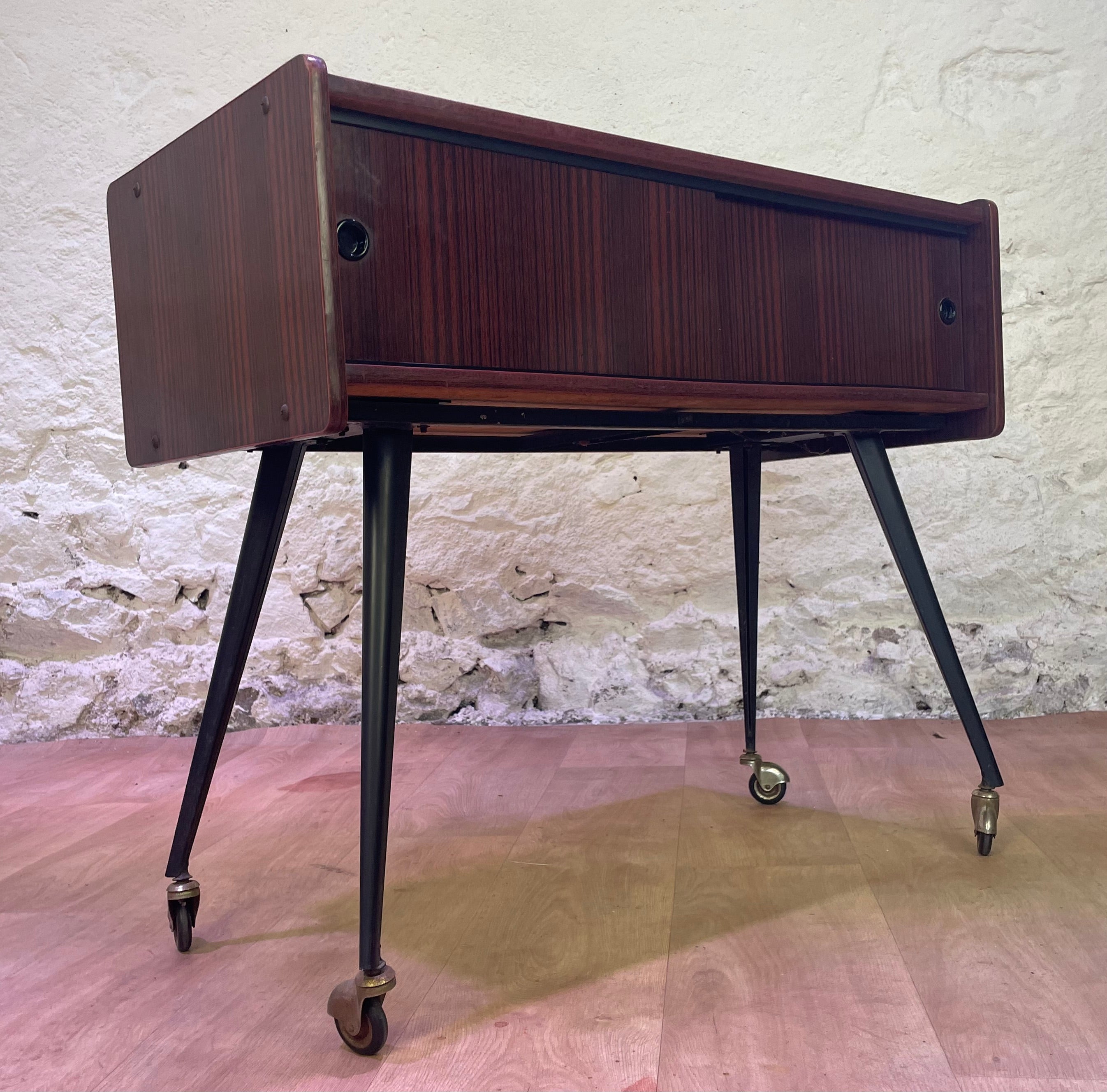 Meuble chaîne Hifi ou TV