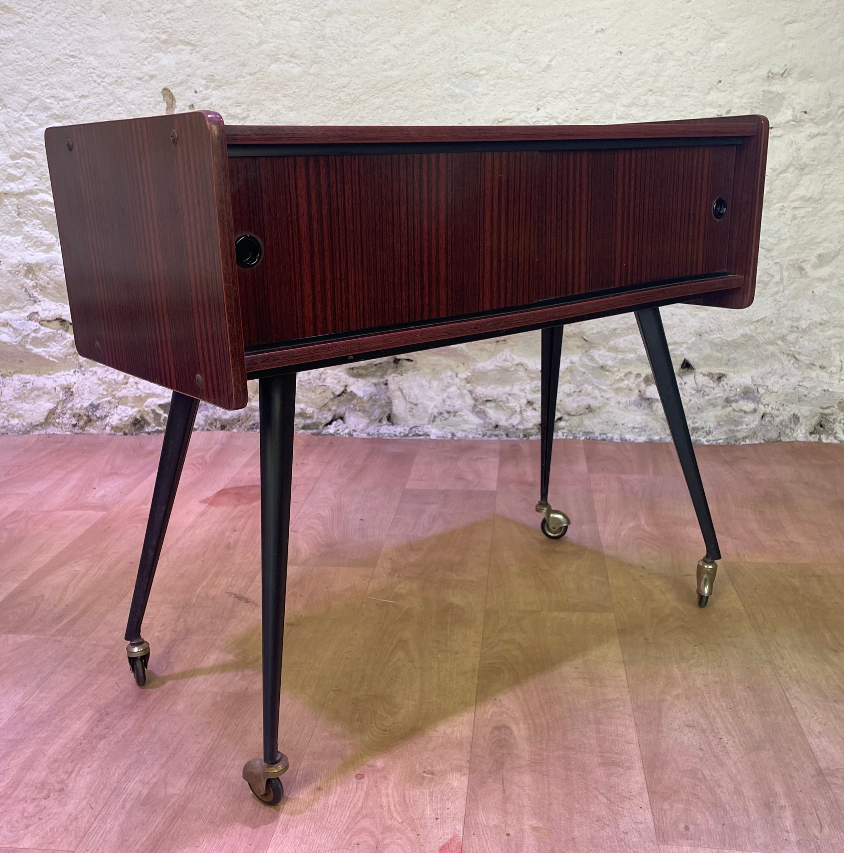 Meuble chaîne Hifi ou TV