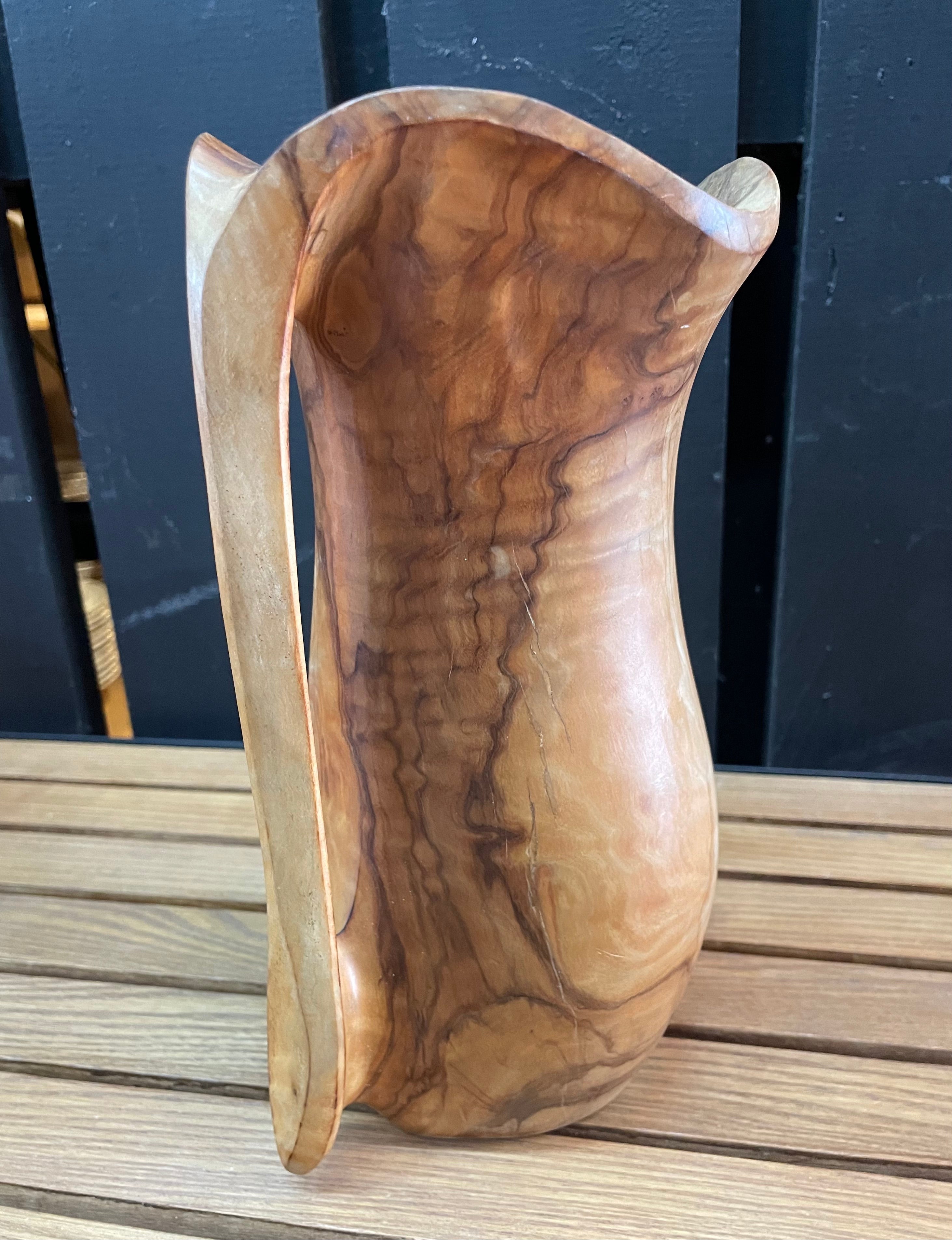 Pichet en bois d'olivier