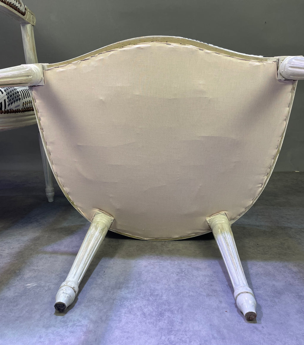 Paire de fauteuils style Louis 16