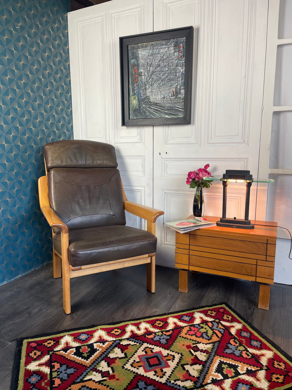 Fauteuil en cuir structure bois
