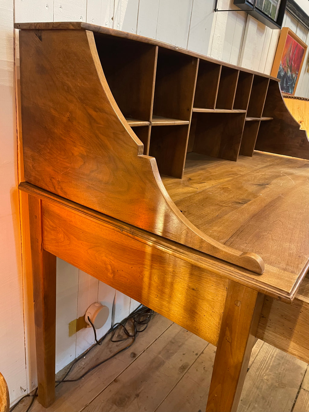 Bureau en noyer années 1940/50