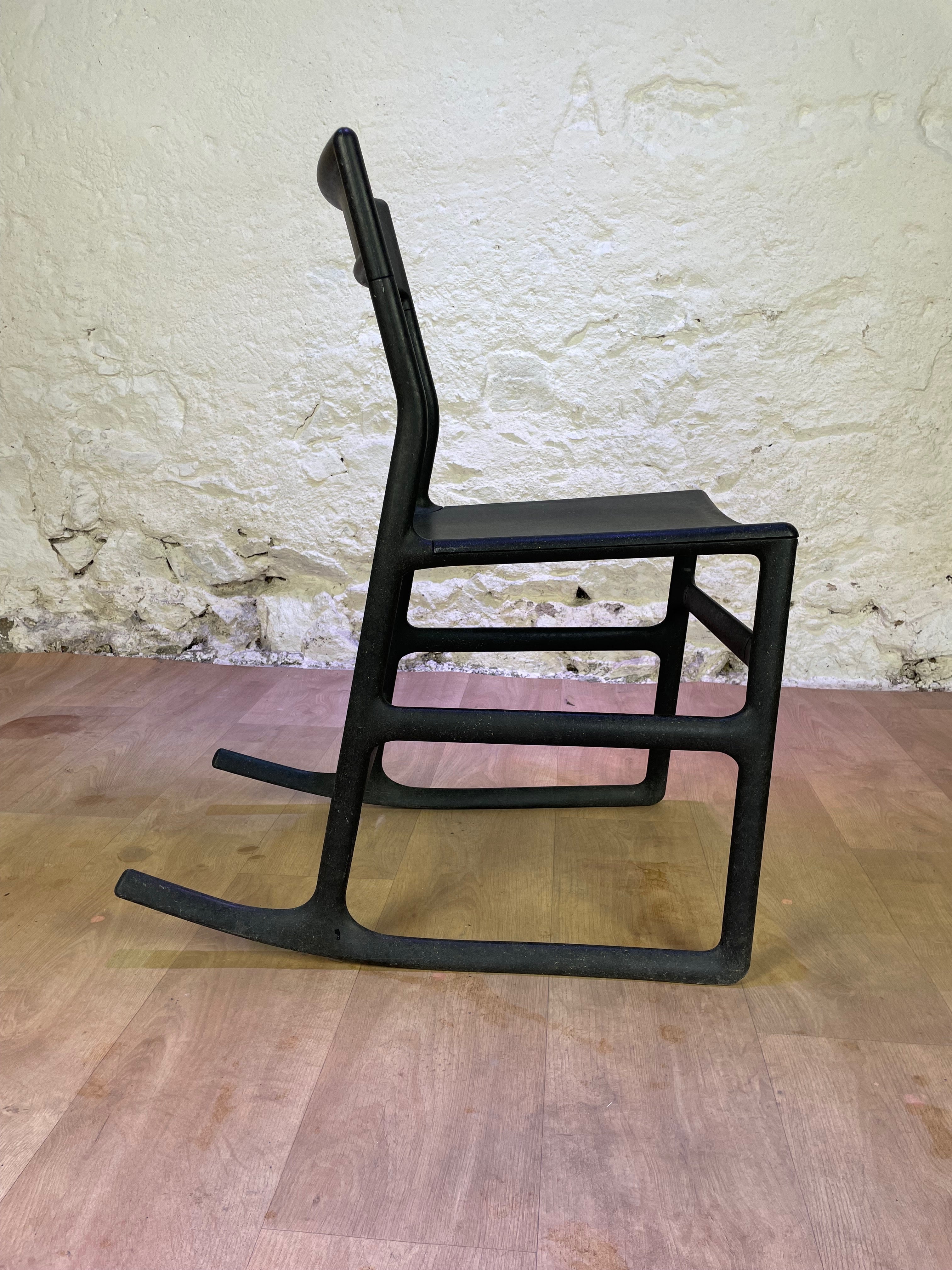 Chaise en résine IKEA vintage