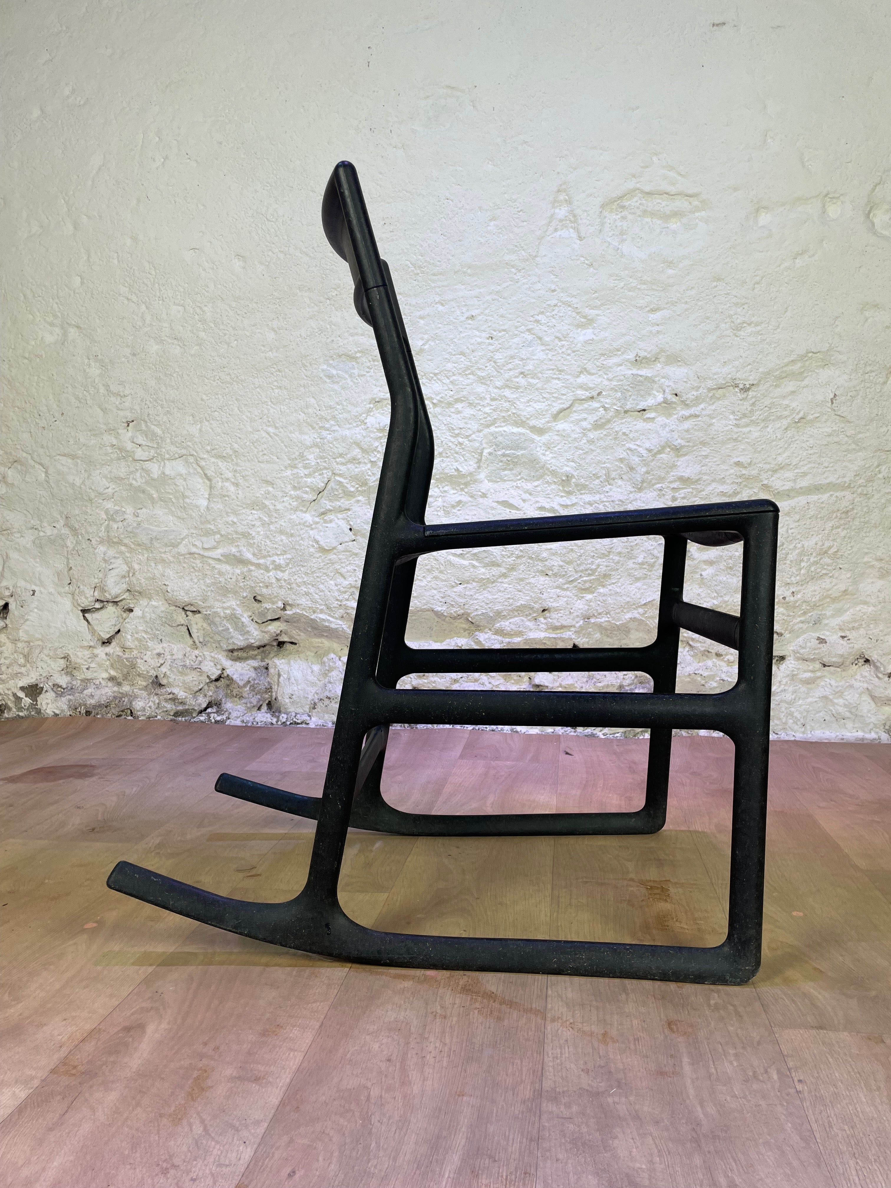 Chaise en résine IKEA vintage