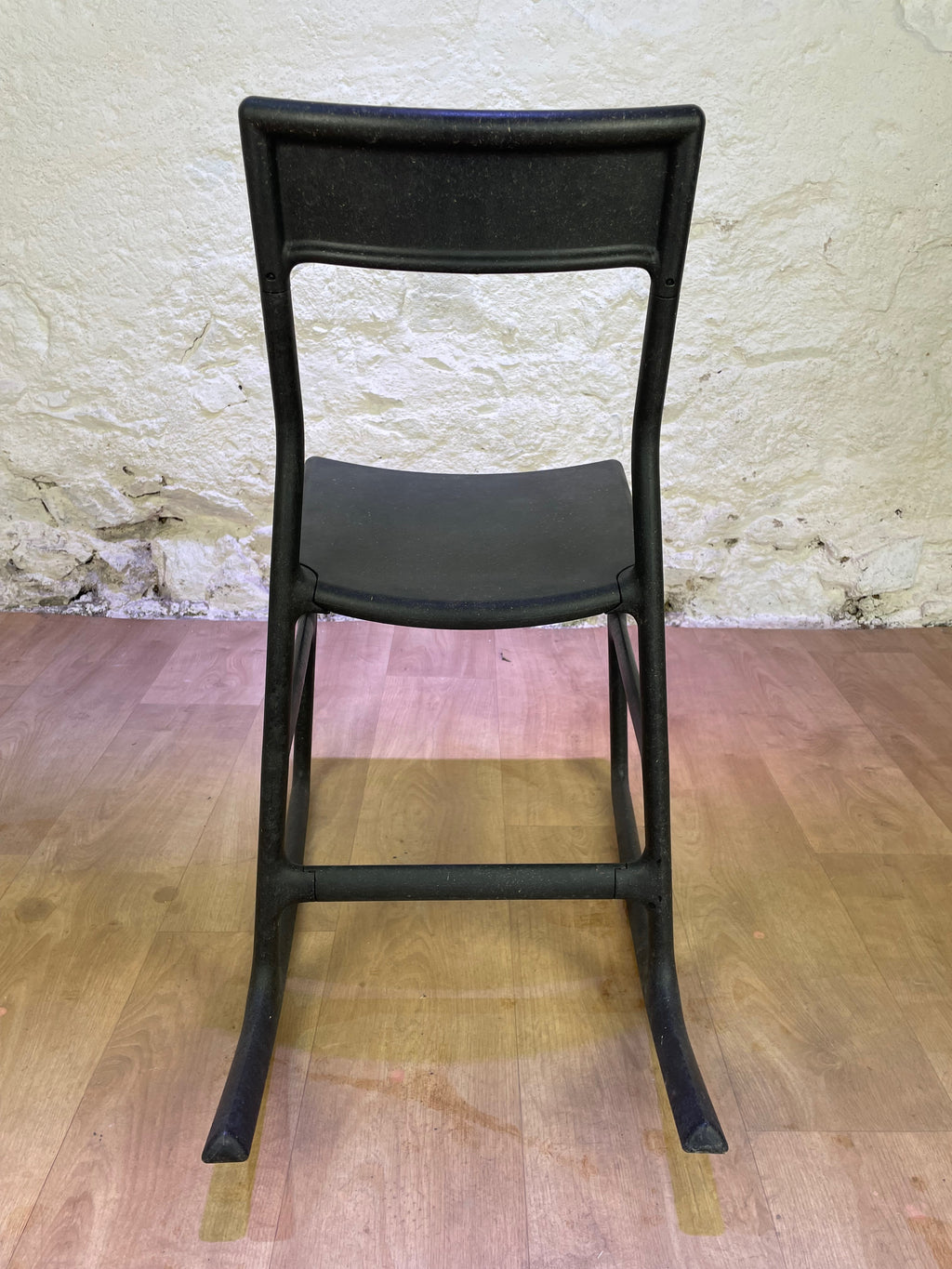 Chaise en résine IKEA vintage