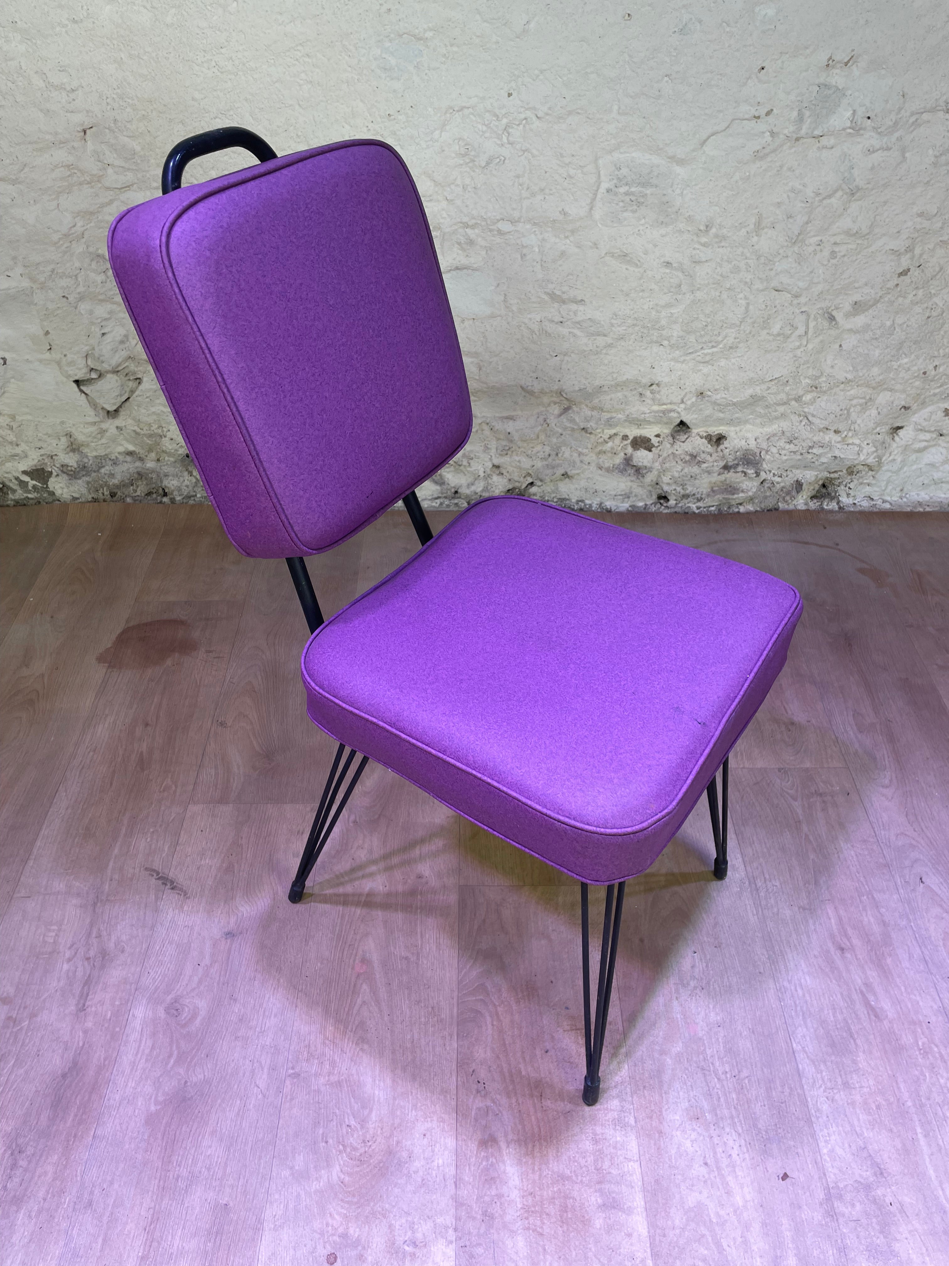 Chaise vintage mauve revisitée